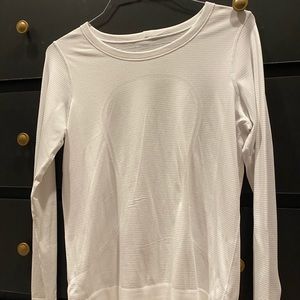 Lululemon Swiftly Relaxed Long Sleeve